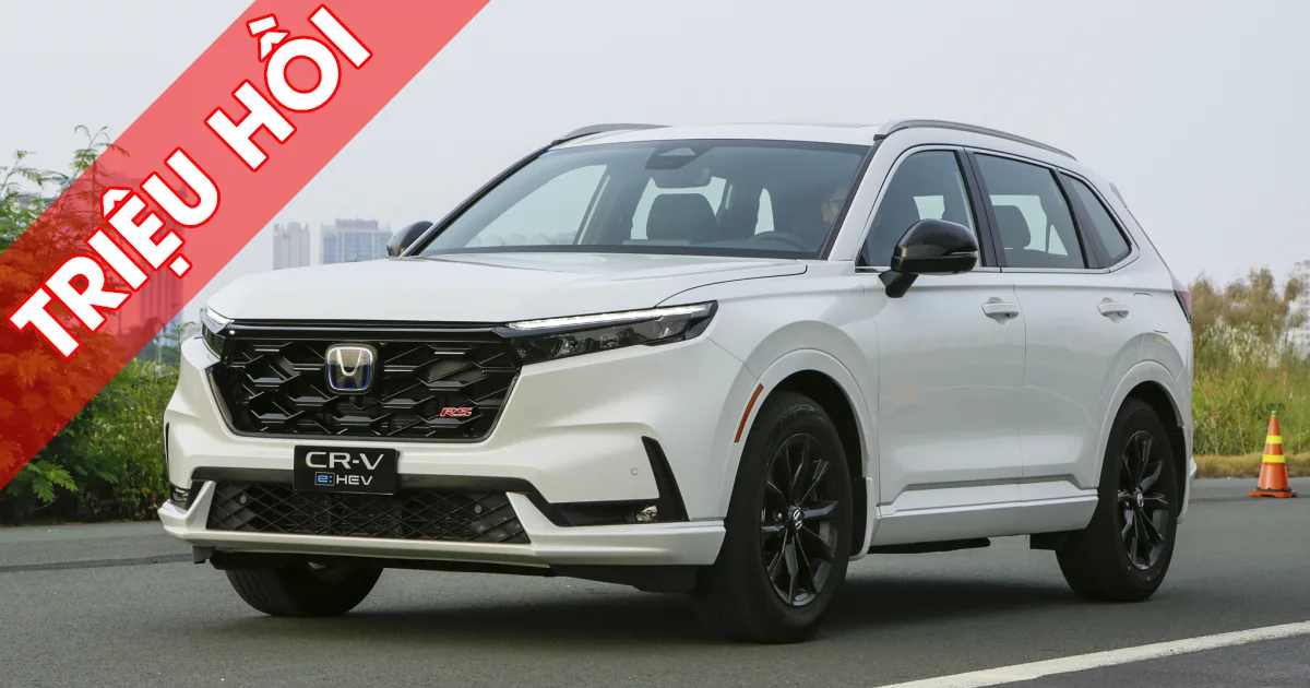 Triệu hồi thay thế sách hướng dẫn sử dụng nhanh trên Honda CR-V e:HEV RS được sản xuất năm 2023 - 2024