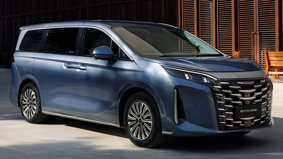 BYD M9
