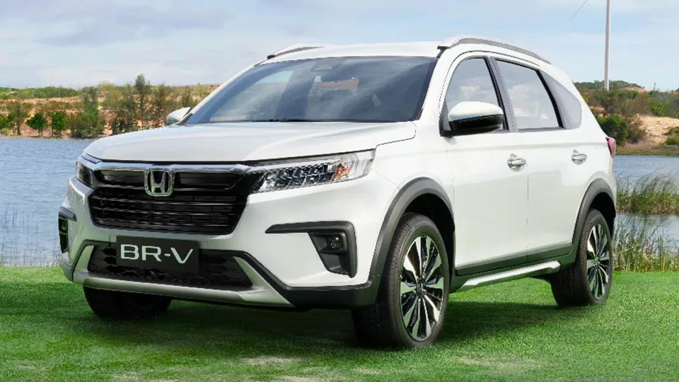 Lộ thông tin Honda BRV tại Việt Nam 2 phiên bản ăn xăng hơn Mitsubishi  Xpander