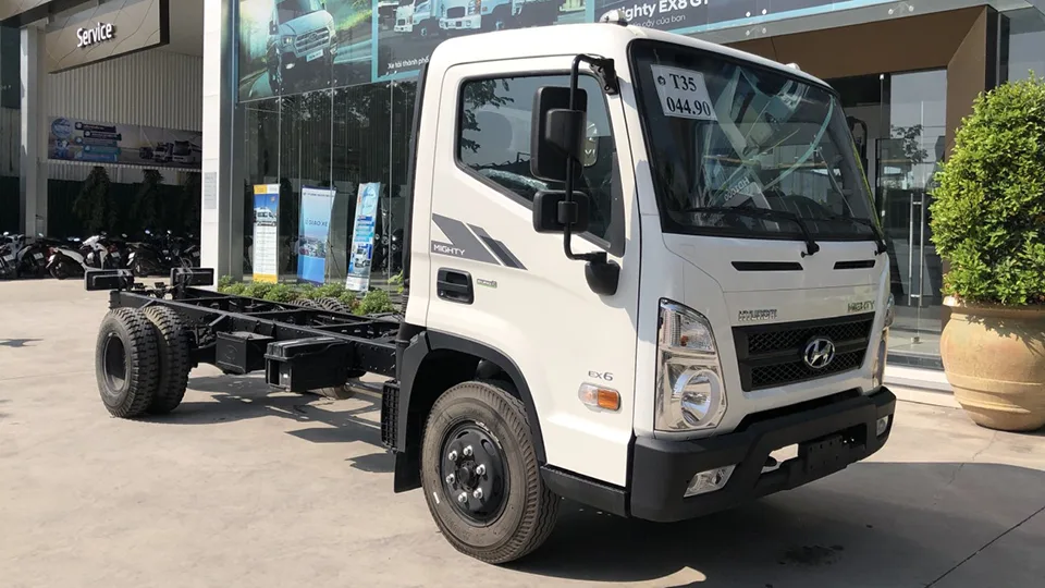 Hyundai Mighty EX6 5 tấn