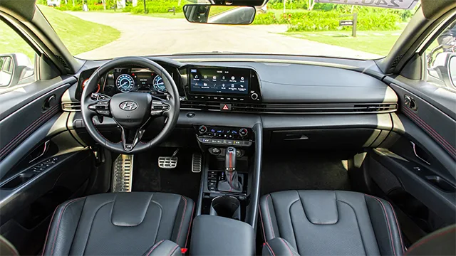 Nội thất Hyundai Elantra