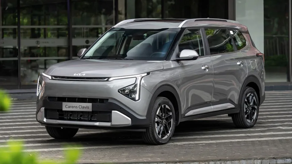 KIA Carens Clavis