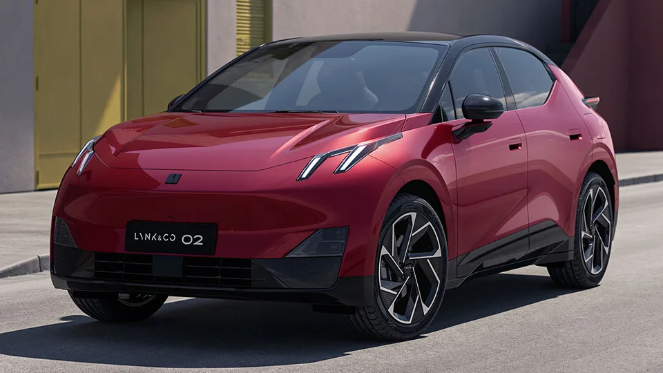 'Volvo Trung Quốc' tung mẫu xe đối thủ của Toyota Corolla Cross: Mạnh 335 mã lực, đi 530 km với một lần sạc đầy, quy đổi chỉ 483 triệu đồng - Ảnh 2.