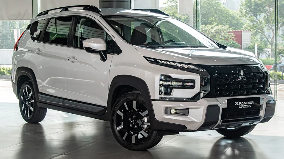 Innova Cross 2.0G hay Xpander Cross