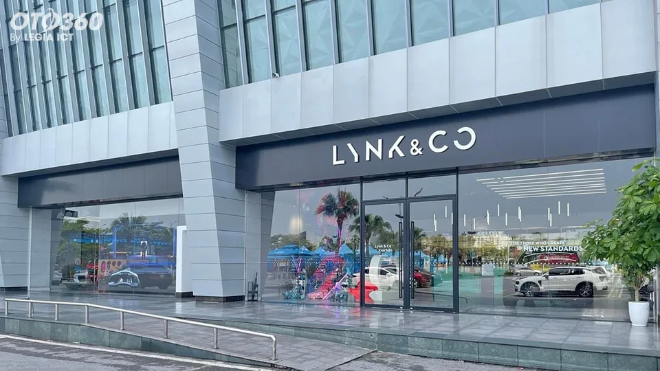 Lynk & Co Long Biên